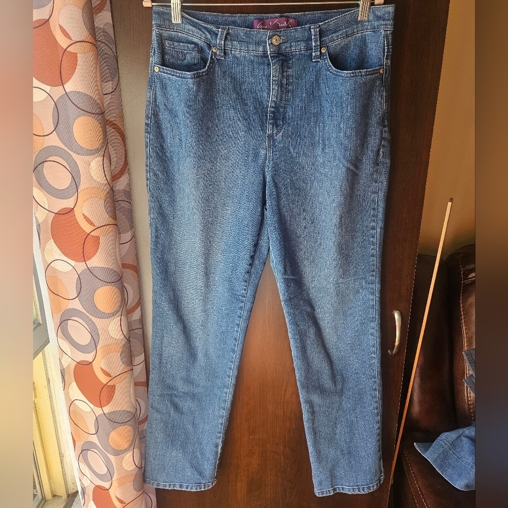 Gloria Vanderbilt Straight Leg Blue Jeans